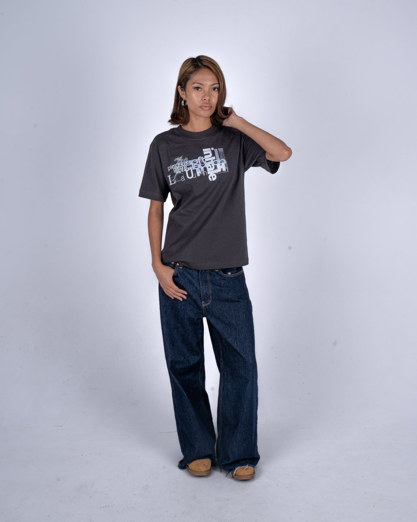"soft launch" 1.0 Off-Black Cropped Tee