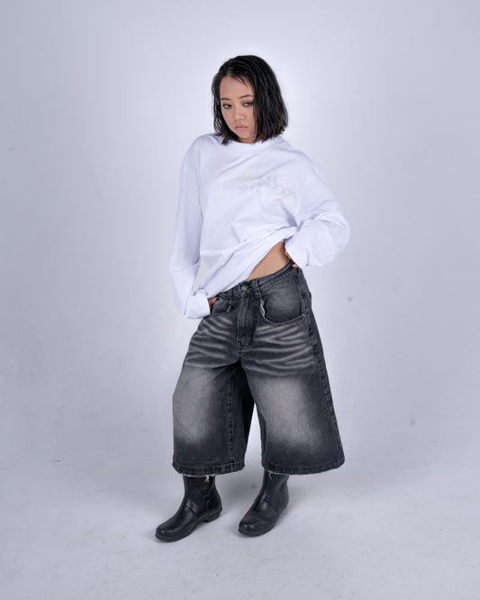 "soft launch" 1.0 Oversized White Long Sleeve