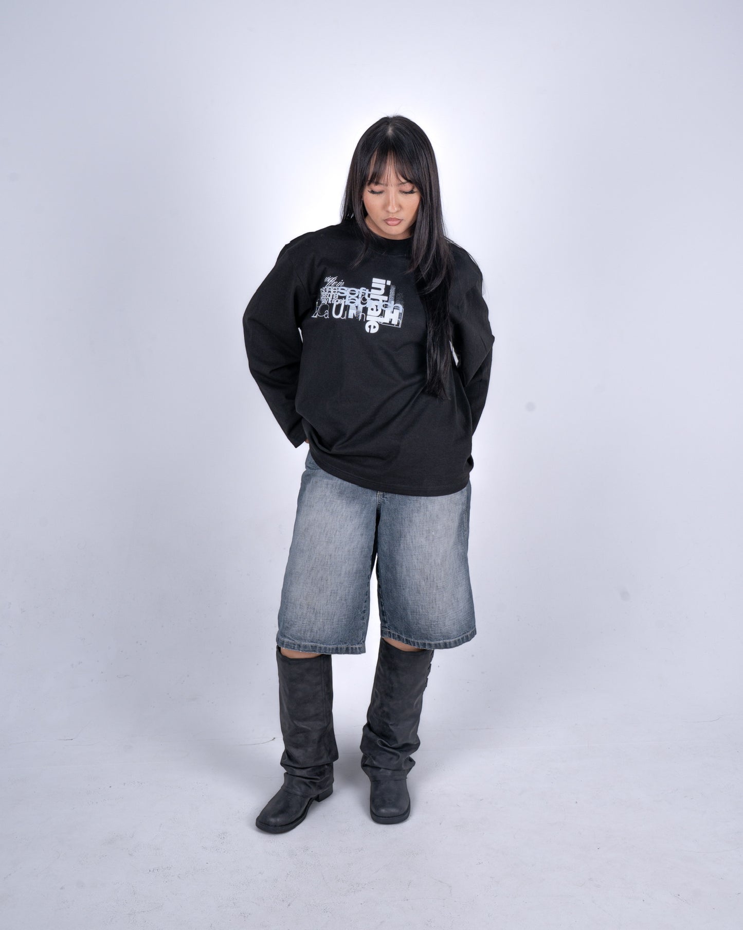"soft launch" 1.0 Oversized Black Long Sleeve